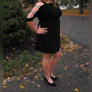 Elegant Black Cut-Out Sleeve Dress